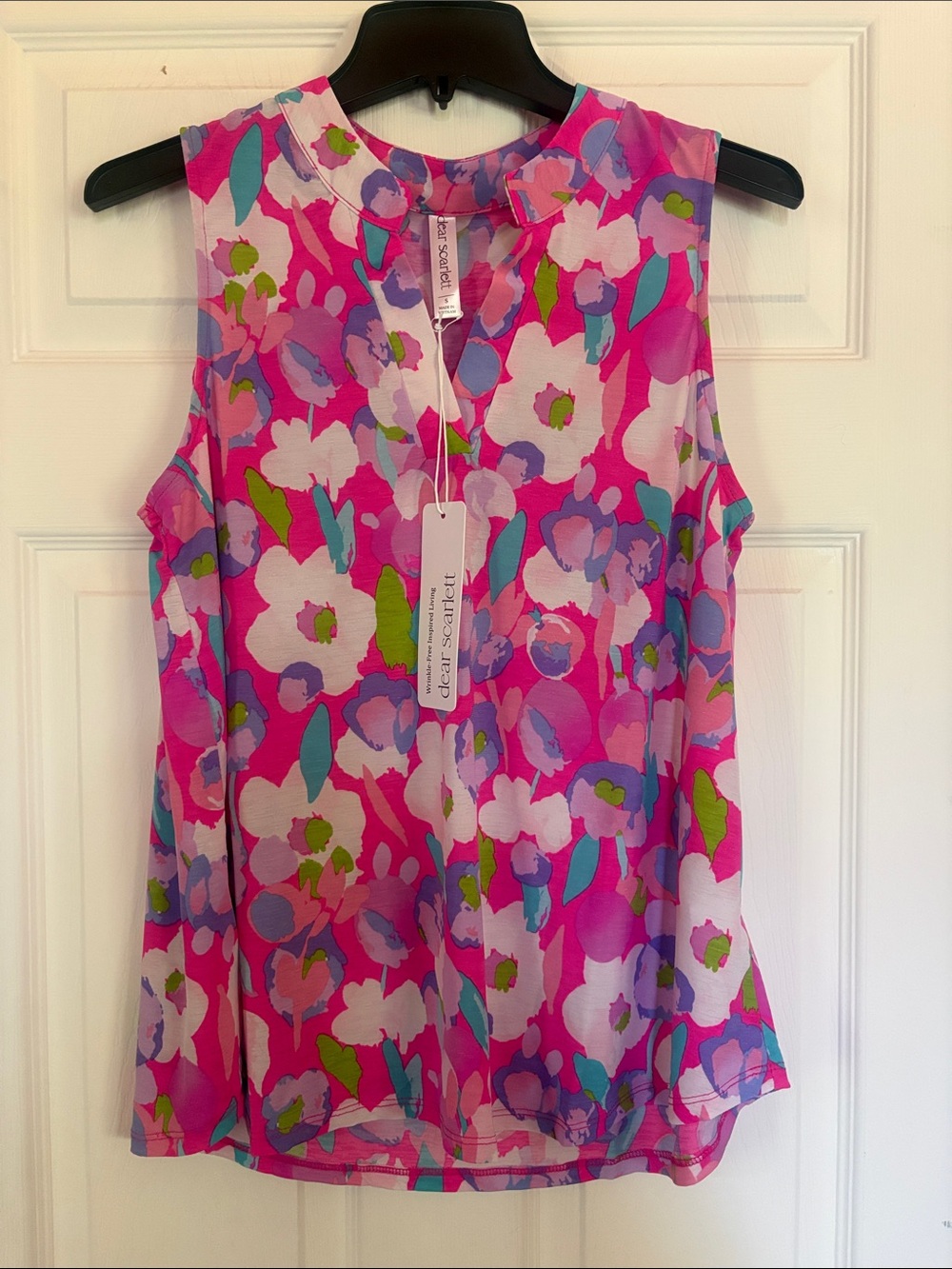 Dear Scarlett BNWT Pink Purple Blue Floral Sunny Days Sleeveless V-Neck Tank